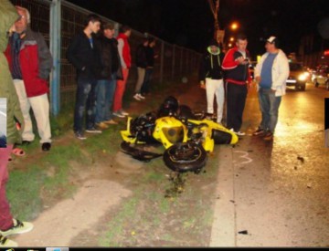 Motociclist, accidentat pe DN22: a intrat în maşina unui sirian